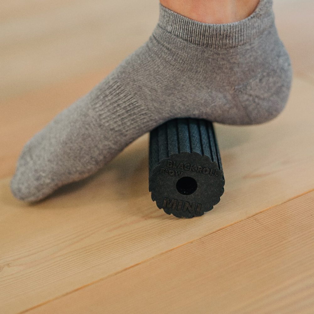 Rodillo de Automasaje con Efecto Activador – Blackroll Mini Flow - Tienda Doctor's Choice